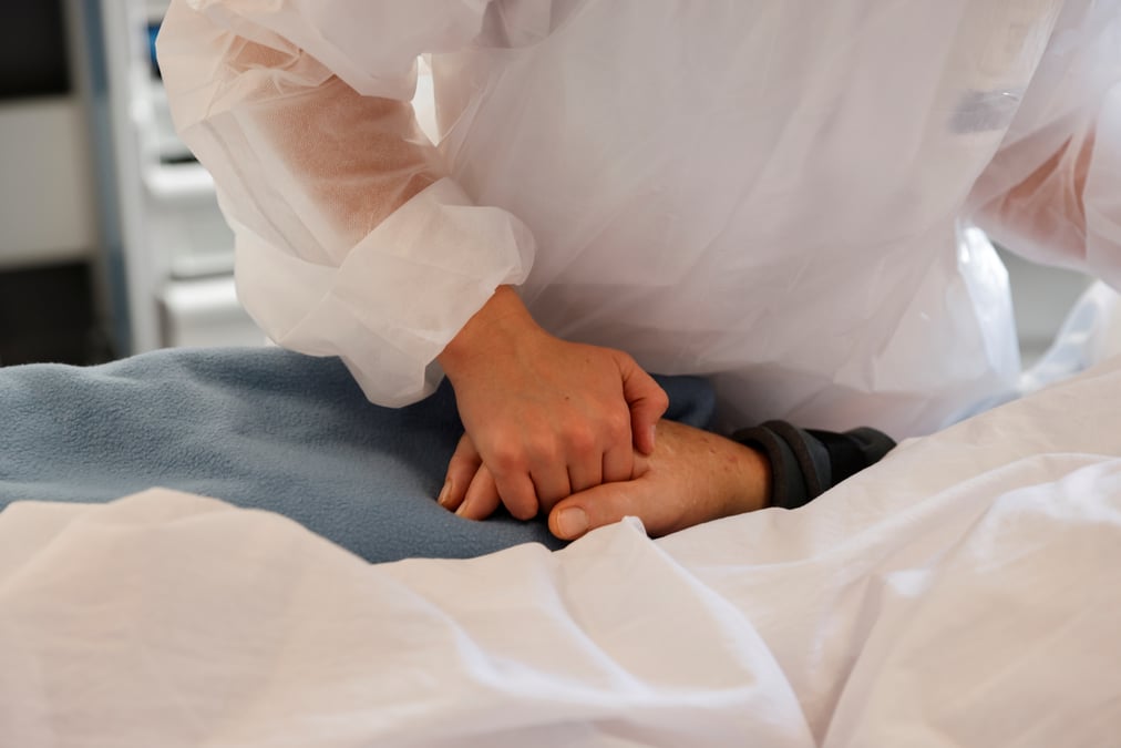 Coronavirus: les hospitalisations en france se rapprochent du pic d'avril