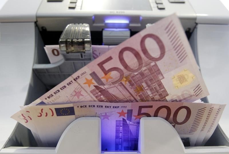 Paris compte recuperer 2 milliards d’euros en 2015 dans la lutte contre l’evasion fiscale