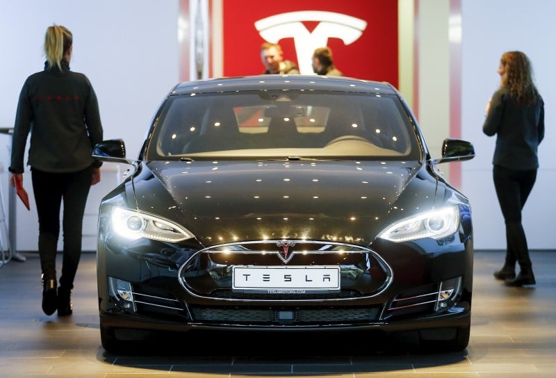 Tesla rappelle 90.000 model s pour verifier des ceintures