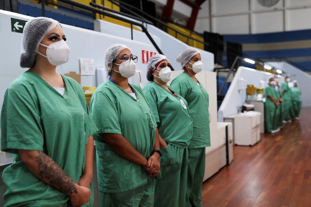 Bresil: un hopital rend hommage aux victimes du covid-19
