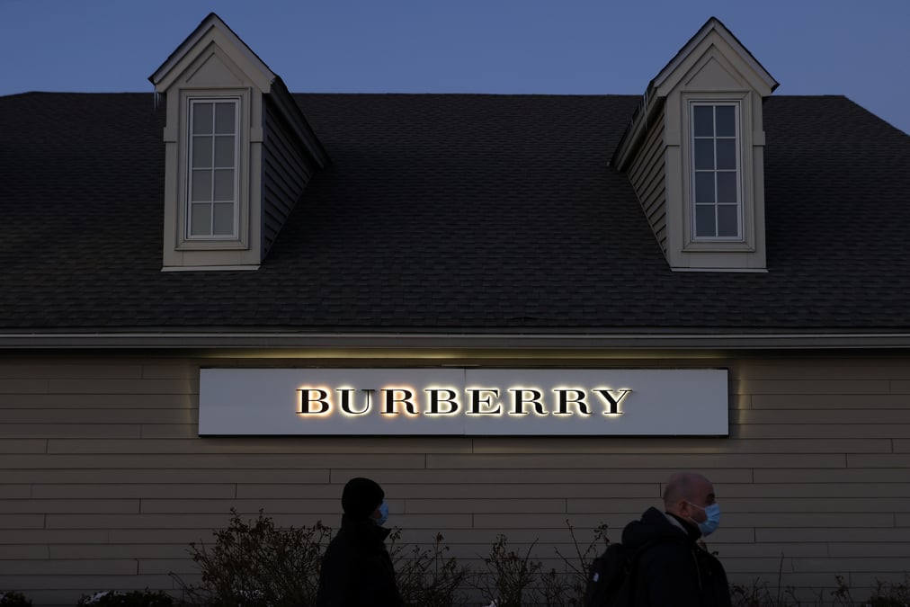 Un magazin burberry au woodbury common premium outlets a central valley, new york