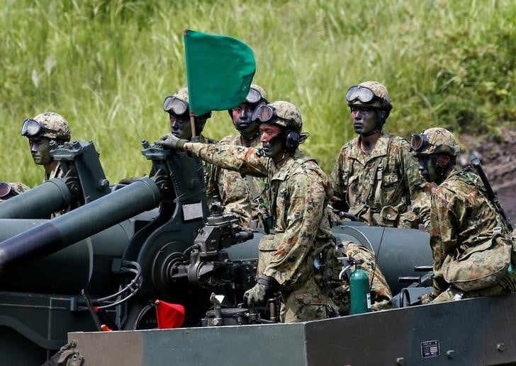 L'armee japonaise demande plus de moyens