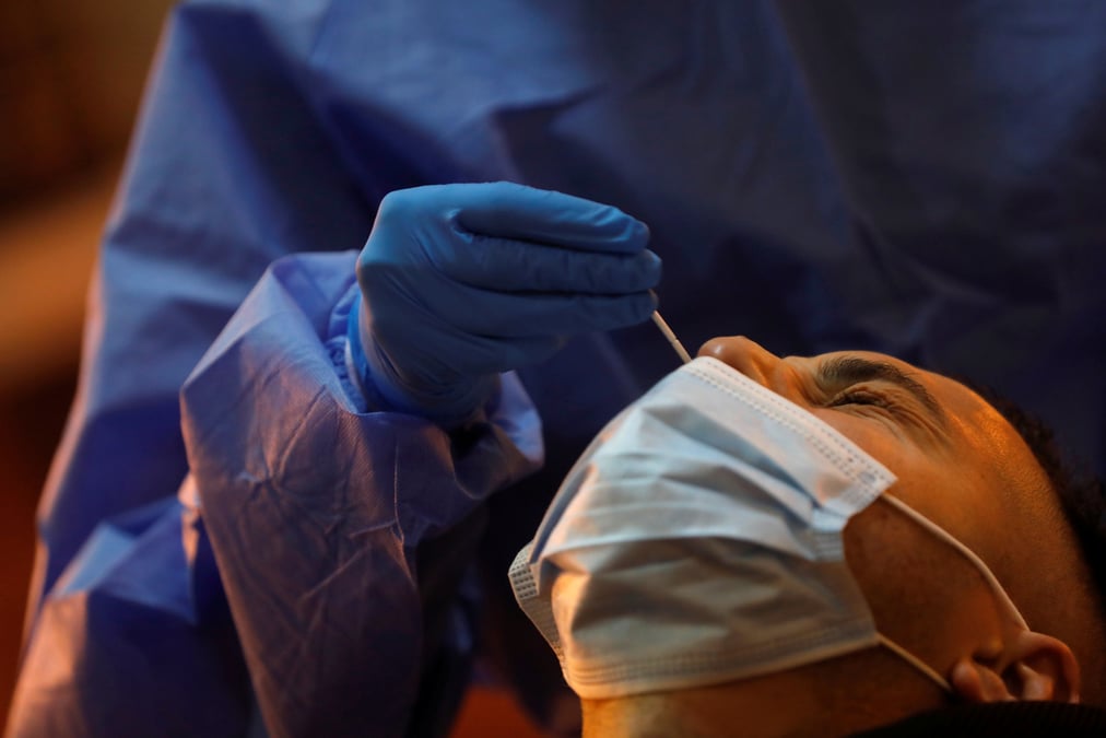 Coronavirus: madrid detecte un premier cas de variant dit bresilien