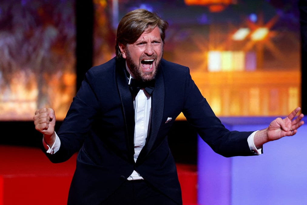 La palme d'or du festival de cannes a "triangle of sadness" de ruben ostlund