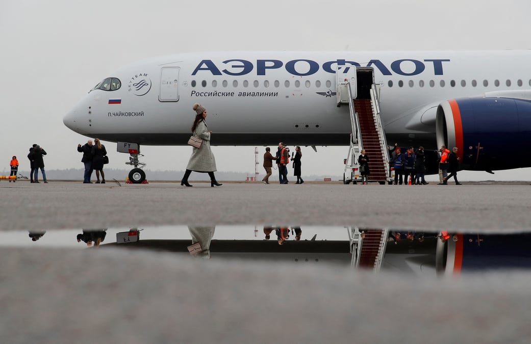 Photo d'un avion de la compagnie aerienne russe aeroflot a l'aeroport international sheremetyevo, a l'exterieur de moscou