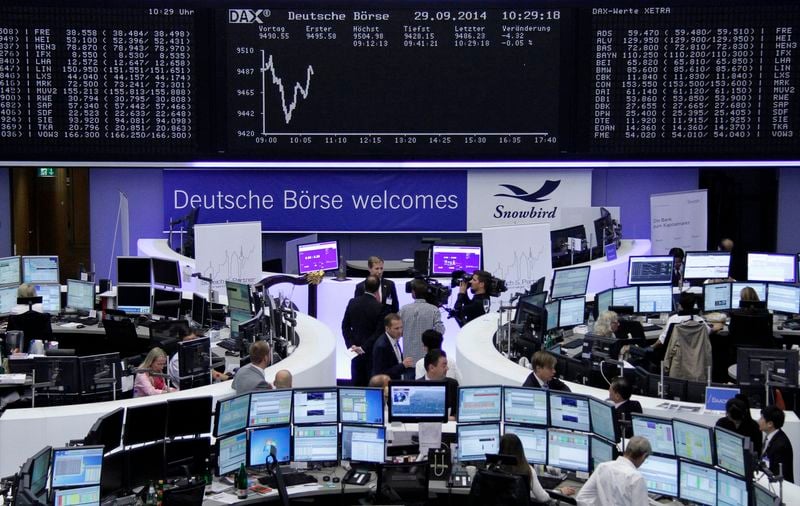 Légère baisse des Bourses européenne à la mi-séance