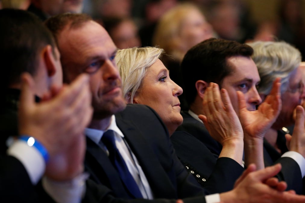 Les adherents du fn favorables a 52% au changement de nom