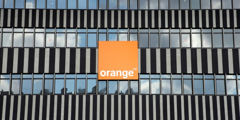 Orange ouvert a d'eventuelles discussions sur une consolidation