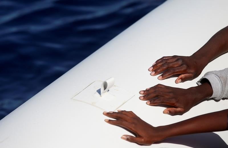 Plus de 90 migrants disparus au large de la libye