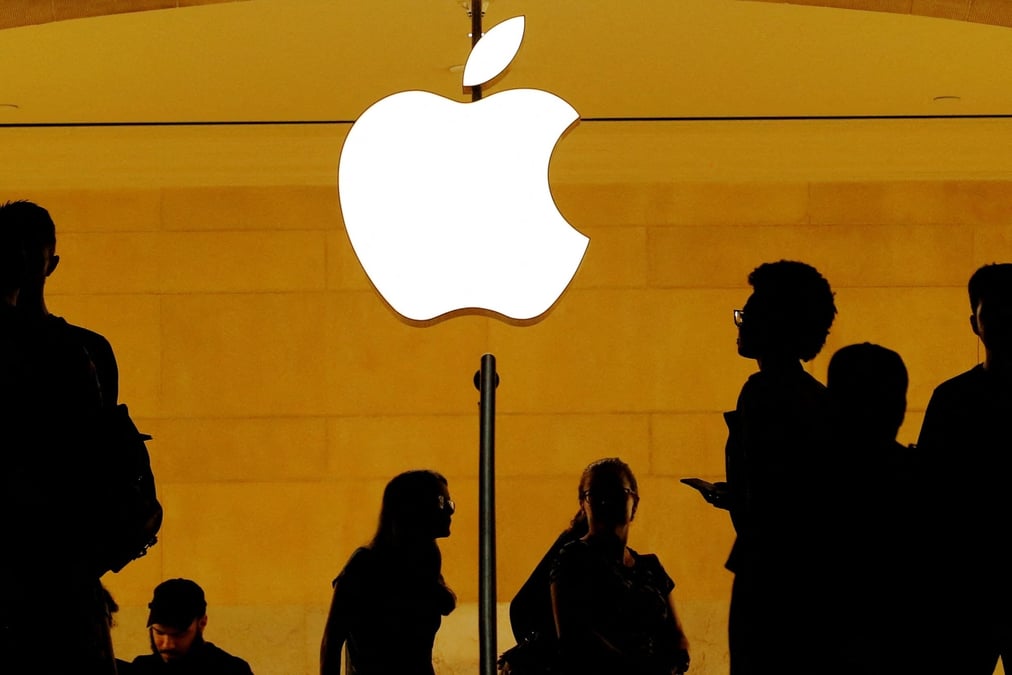 Le groupe californien est resté en tête des ventes mondiales de smartphones en 2024, devant le sud-coréen Samsung, selon le cabinet Canalys.
