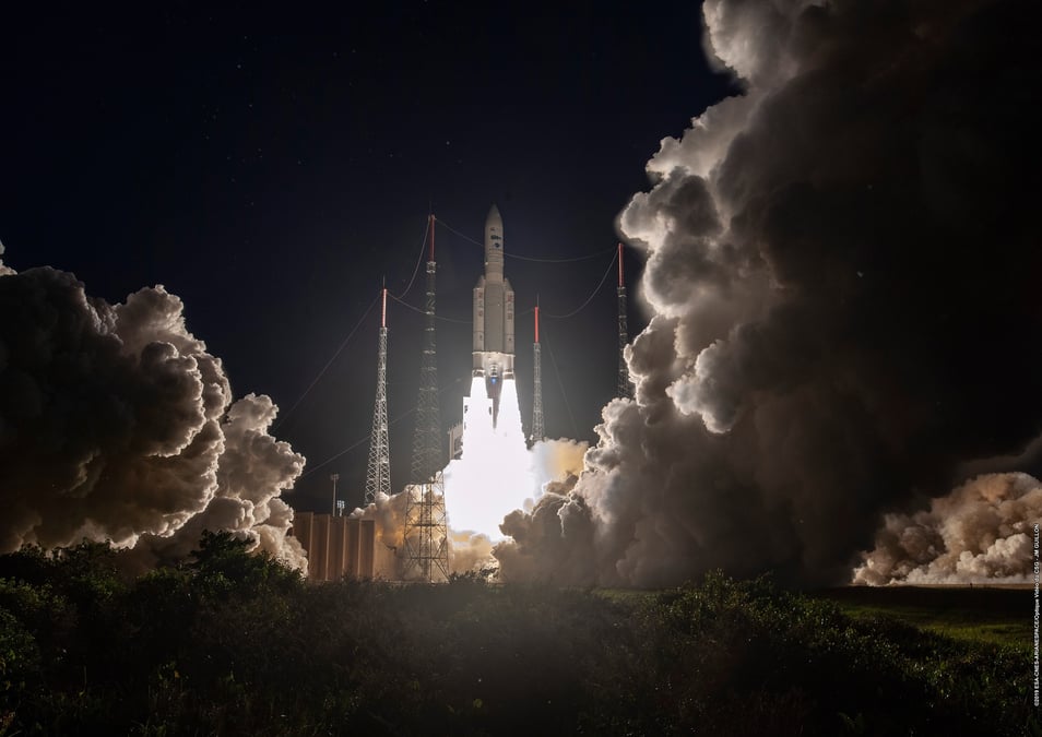 En 40 ans (1979/2019), Ariane aura lancé 451 satellites pour une masse totale de près de 1.302 tonnes.