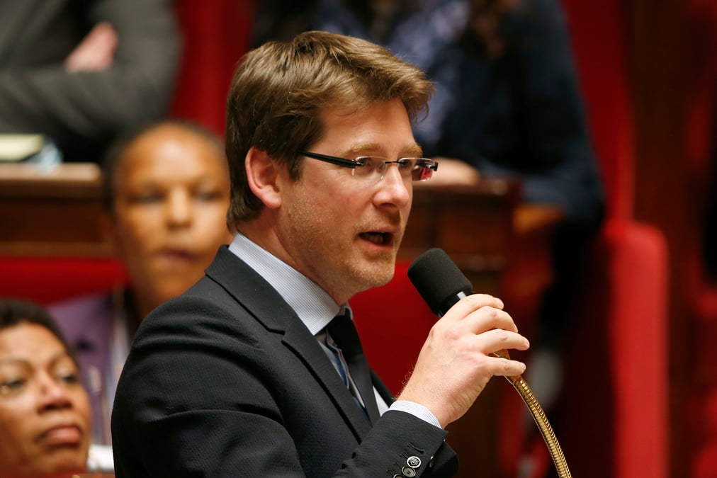 Larem demande un "fact-checking" en direct pendant les debats