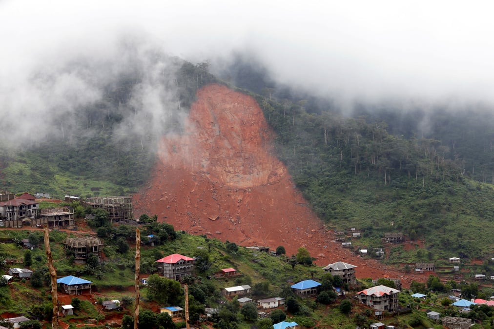 Sierra leone: environ 600 disparus apres le glissement de terrain