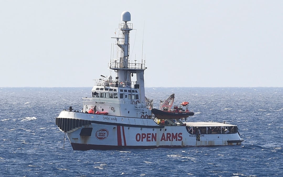 Madrid propose de prendre en charge une partie des migrants secourus par l'open arms