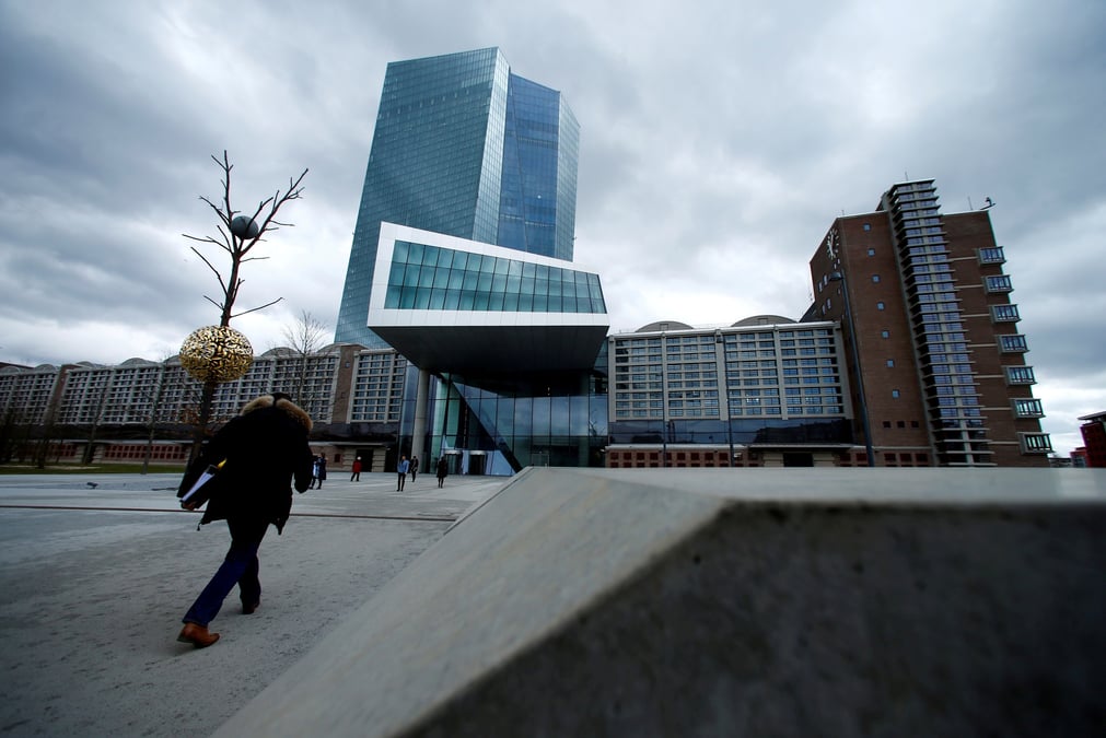 La bce releve ses previsions de croissance et d'inflation