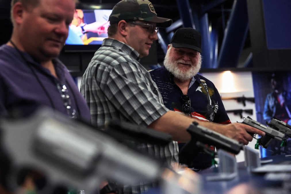 La nra, le lobby pro-armes, renouvelle sa confiance a son leader