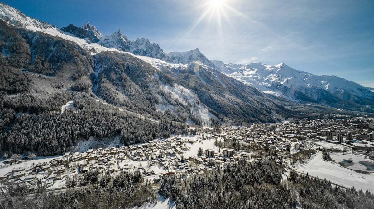 La commune de Chamonix Mont Blanc s'apprête à voter un nouveau Plan local d'urbanisme visant à rééquilibrer la place donnée au logement permanent.