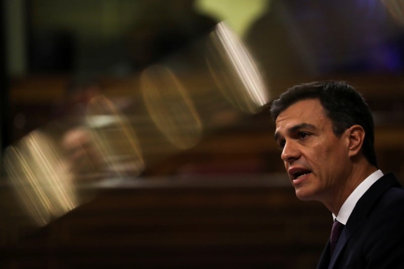 Les allies de pedro sanchez suspendent leur soutien
