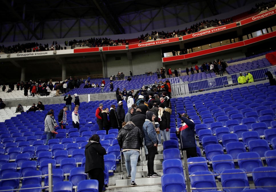 Les matches de foot ne reprendront plus en cas de blessure par projectile