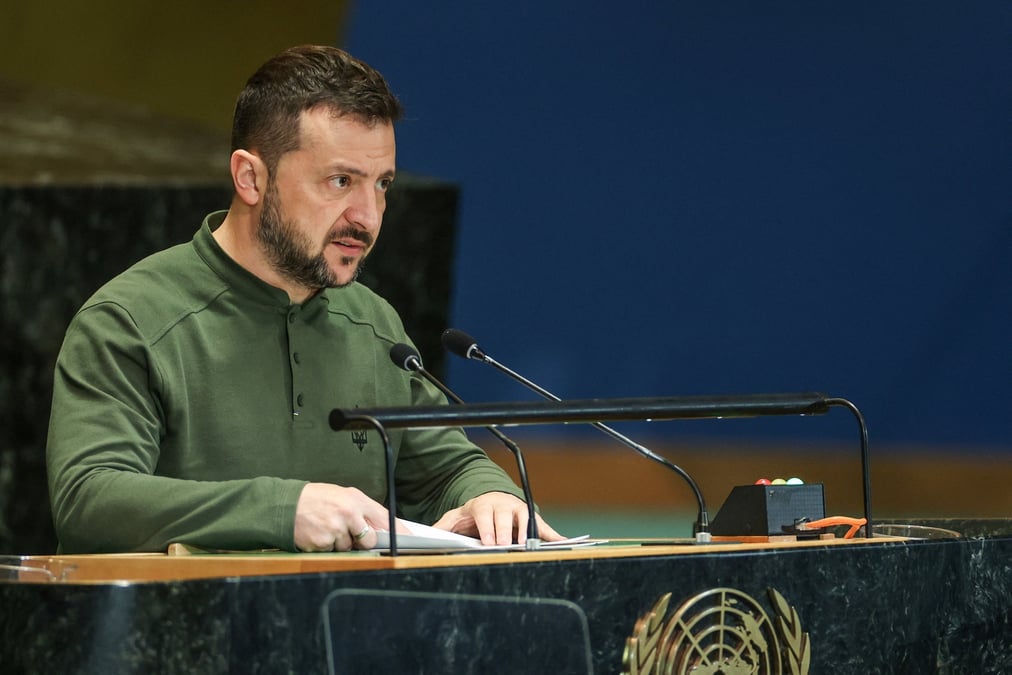 « Poutine se concentre sur la victoire. Il ne s'arrêtera pas de lui-même. Plus il dispose de temps, plus les conditions se détériorent », a déclaré mardi le président ukrainien devant le Parlement européen.