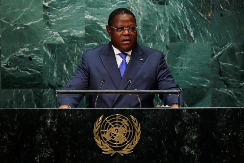 Gabon: le pm forme un nouveau gouvernement apres avoir ete somme de demissionner