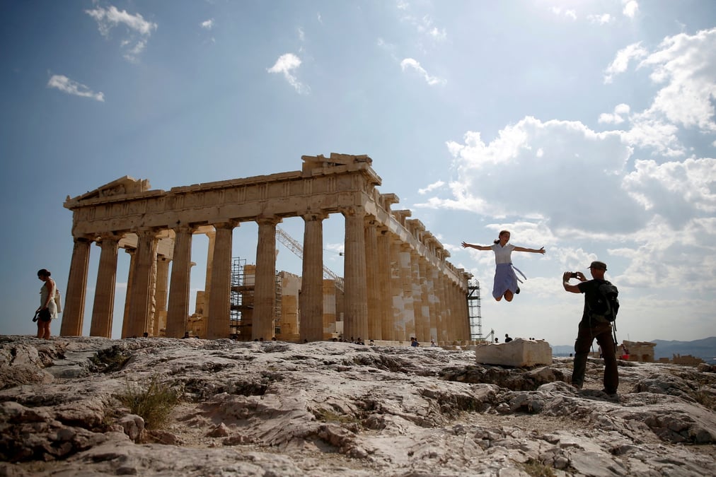 Union europeenne: rebond du tourisme en decembre, sans atteindre les niveaux pre-pandemiques, selon eurostat