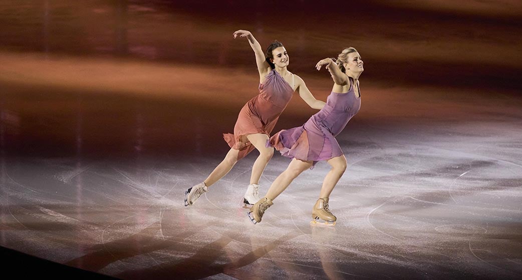 Gabriella Papadakis et l’Américaine Madison Hubbell, lors du gala Art on ice, le 6 février à Zurich.