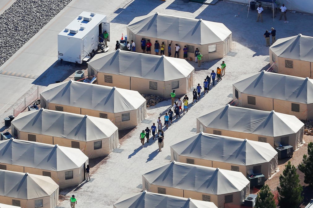Usa/migrants: republicains sur la corde raide avant les elections