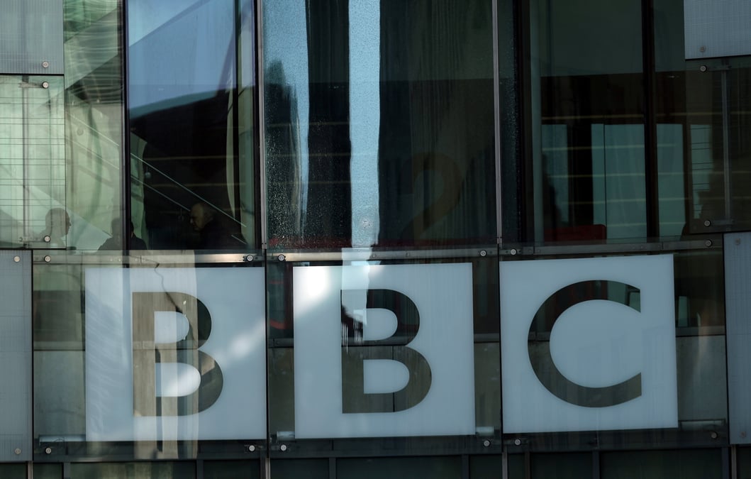 Moscou restreint l'acces au service russe de la bbc et a radio liberte