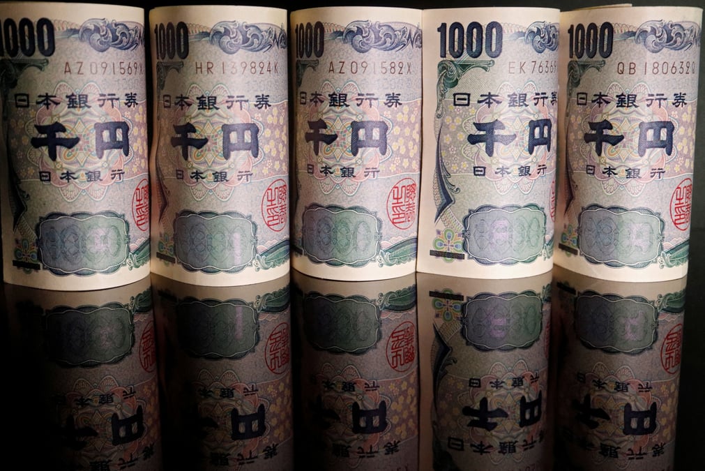 Photo d'illustration montrant des billets de banque en yen japonais
