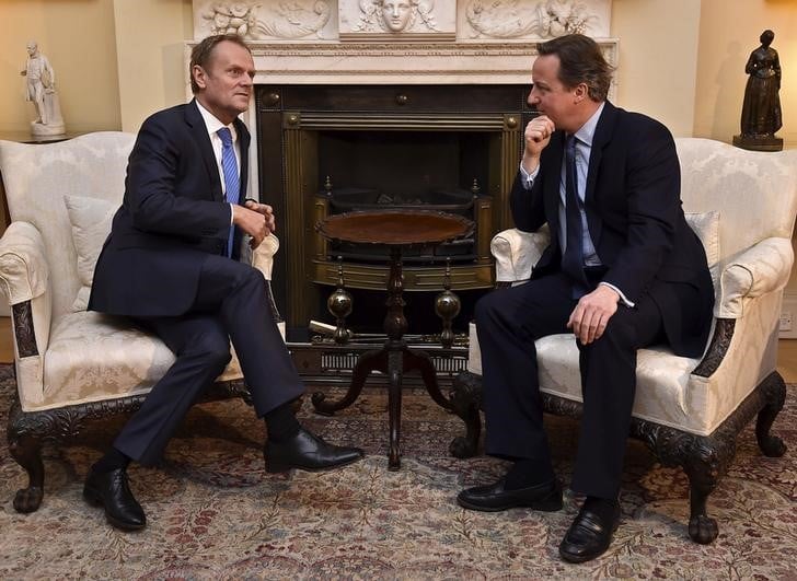 Cameron et tuck prolongent leurs discussions sur les relations londres-bruxelles