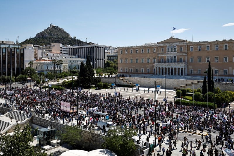Grece: les greves contre le projet de loi sur la reforme du travail perturbent les transports a athenes
