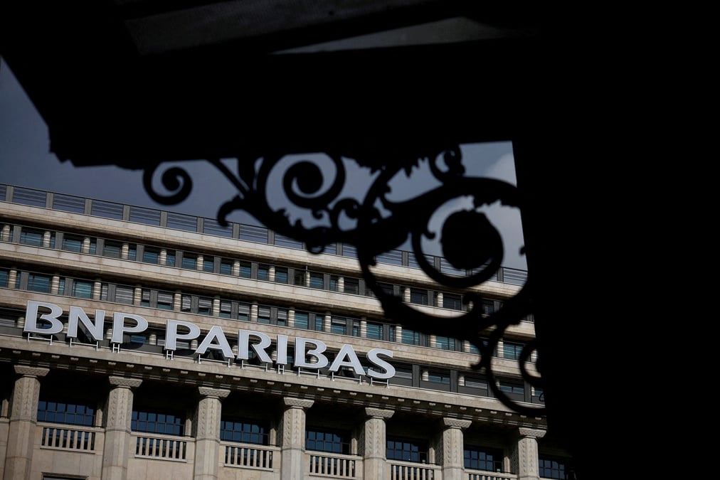 Le logo de bnp paribas a paris