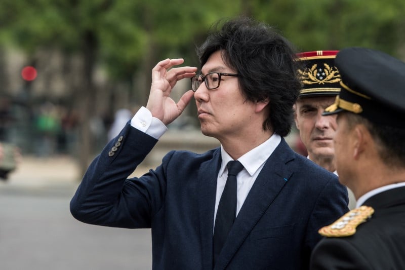 Place dit sa "honte", promet de s'amender
