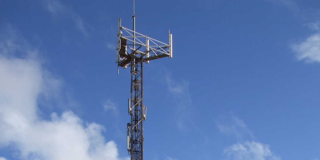 L’ancien télédiffuseur espagnol profite de la volonté des opérateurs de céder leurs tours télécoms pour dégager du cash, dans un contexte d’investissements massifs dans l’Internet fixe (le déploiement de la fibre) et dans le mobile (le déploiement de la 4G, et l’arrivée de la 5G).