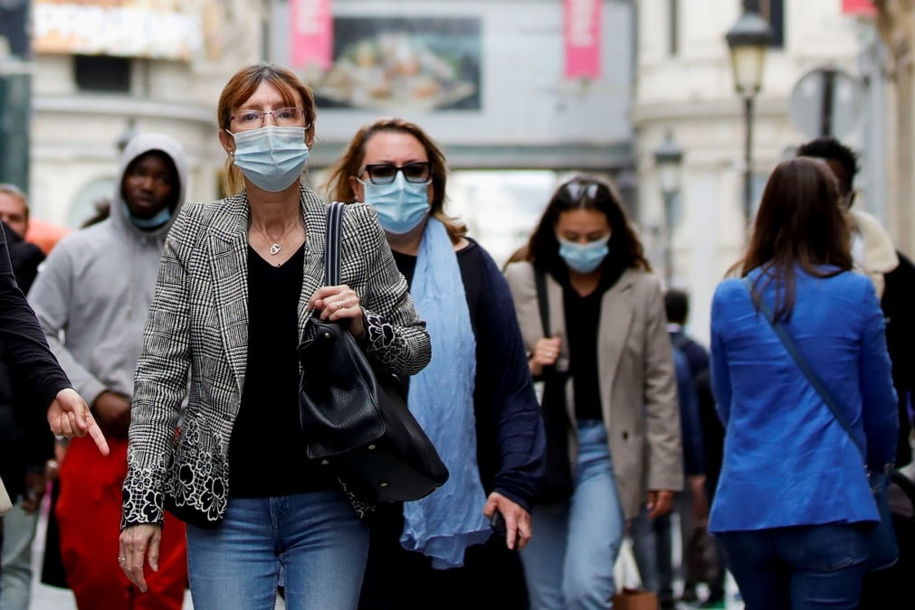 France: date de fin du couvre-feu avancee au 20 juin, assouplissement sur le port du masque