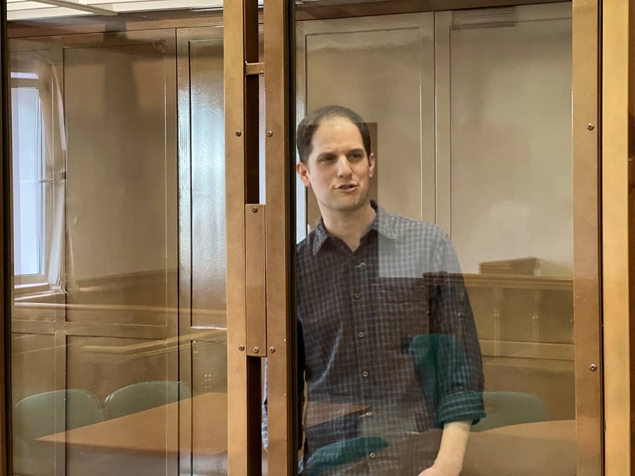 Evan gershkovich, journaliste au wall street journal, lors d'une audience au tribunal de moscou