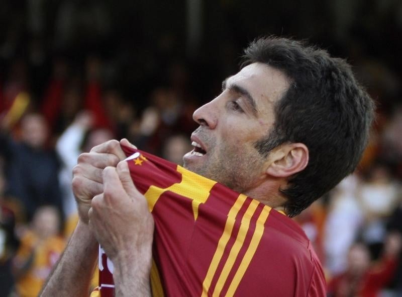 Mandat d'arret en turquie contre l'ex-footballeur hakan sukur