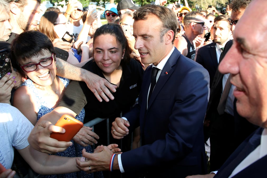 Macron interpelle sur les violences policieres