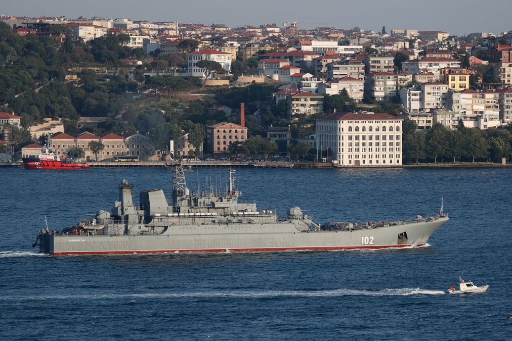 La marine russe entame des exercices en mer baltique, selon l'agence de presse ria