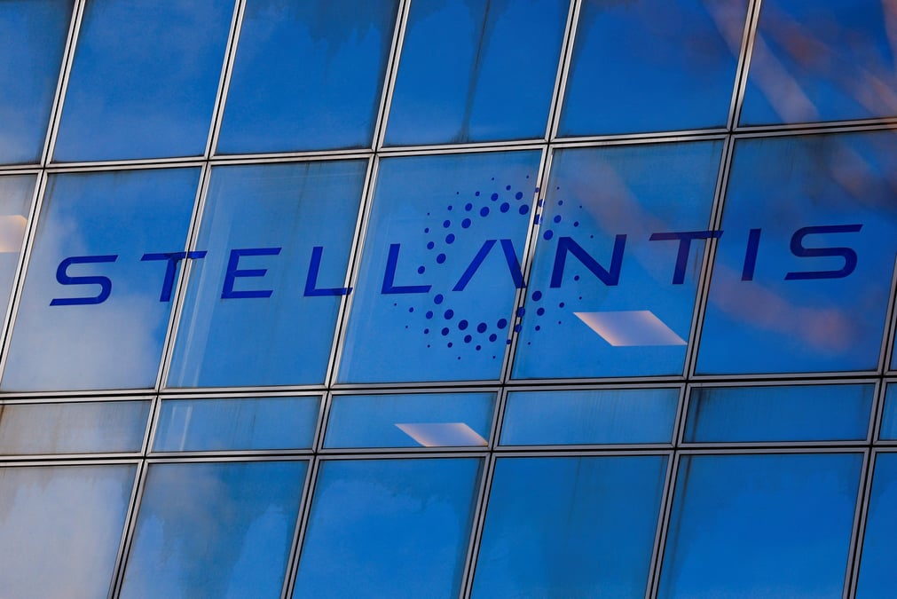 Stellantis se retrouve aujourd'hui dans le bas du tableau des grands constructeurs traditionnels en termes de capitalisation.