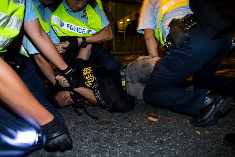 Une vingtaine de militants pro-démocratie arrêtés à Hong Kong