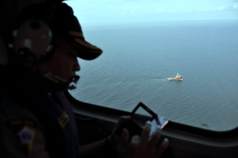 Le fuselage de l'airbus d'airasia a peut etre ete repere