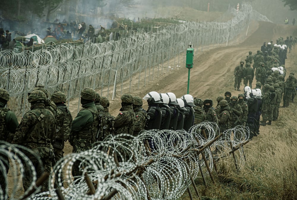 Cinquante migrants sont entres en pologne via la bielorussie, selon la police polonaise
