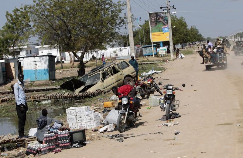 Les forces sud-soudanaises combattent l'"Armée blanche"