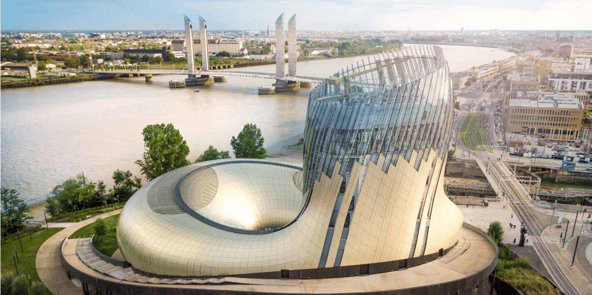 3.032 créations d'emplois à trois ans ont été annoncées par des entreprises nouvellement implantées en Gironde en 2019, selon Invest in Bordeaux.