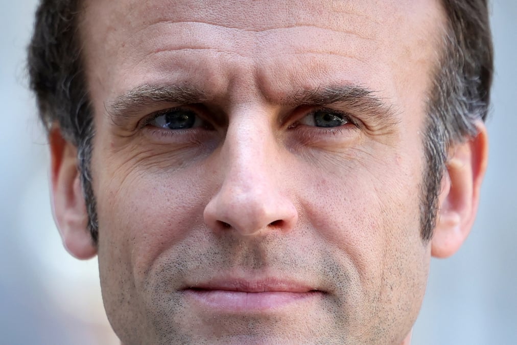 Macron proposera le report a 65 ans de l'age de depart a la retraite, selon attal