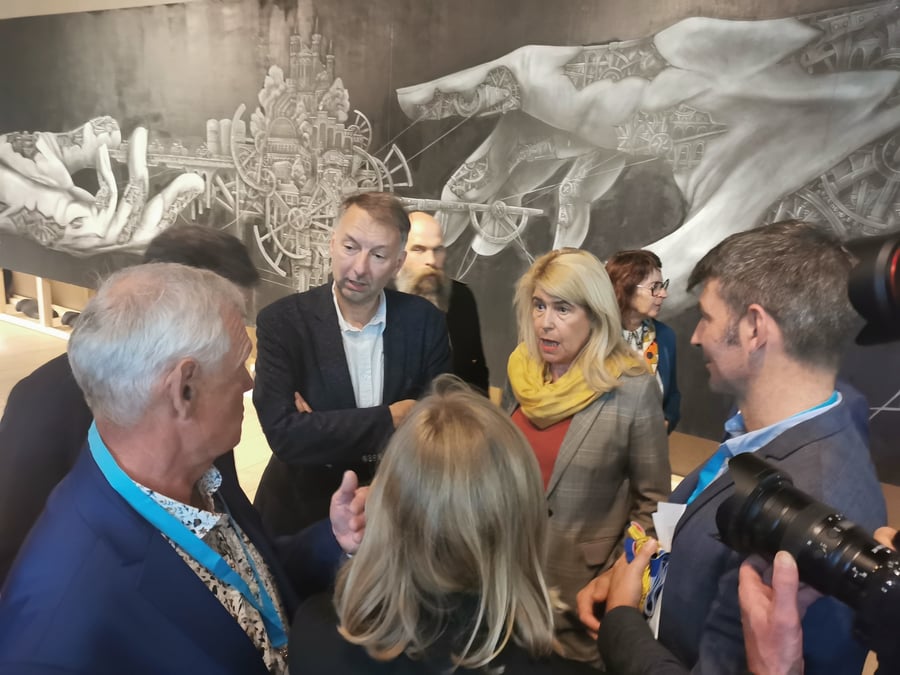 La ministre déléguée aux collectivités territoriales et à la ruralité, Dominique Faure, s'est rendue au congrès des 40 ans de l'association Ville & banlieue à Lyon, le 18 octobre 2023.
