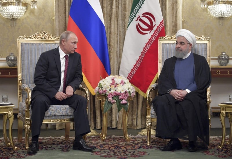Vladimir poutine en visite en iran