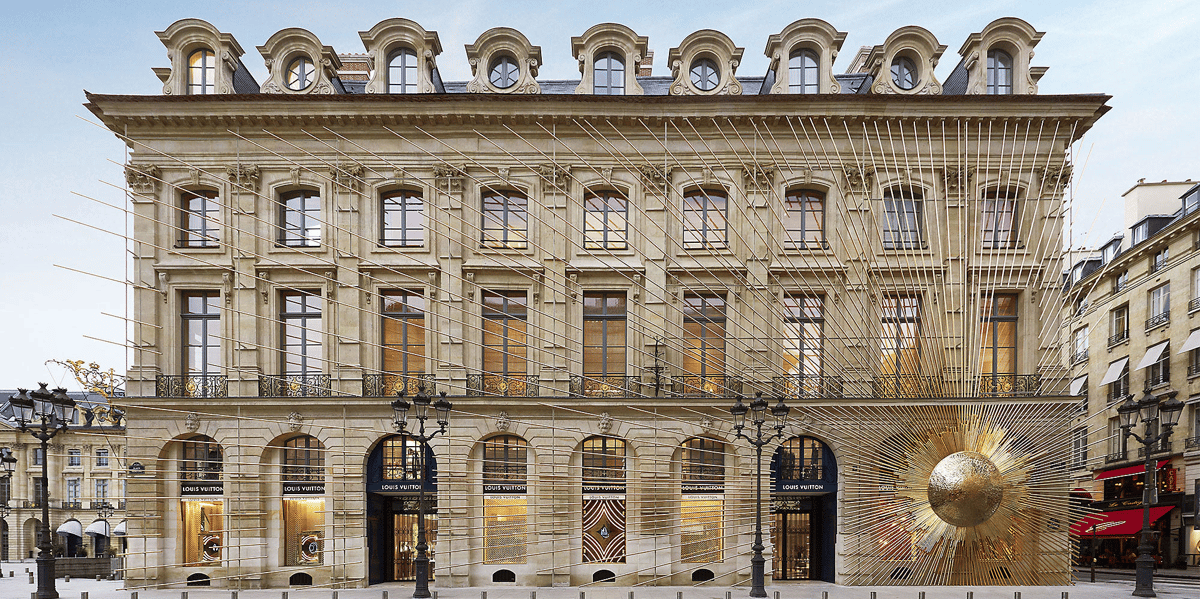 LVMH, Louis Vuitton, mode-maroquinerie, place Vendôme, boutique, luxe, distribution, Dior Couture, Fendi,